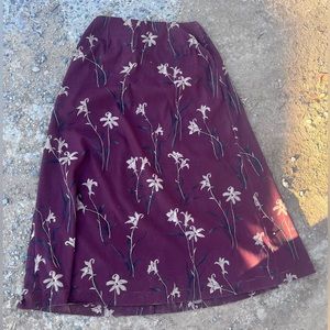 HARVE BENARD WOMENS LARGE 12 MAXI SKIRT MAROON W BEIGE FLORAL DESIGN